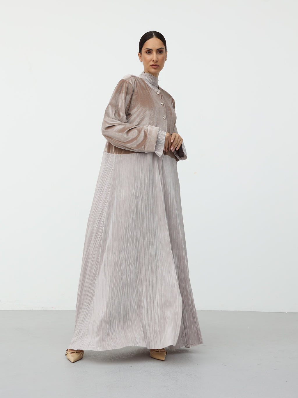 The Abaya 01 - Heidi