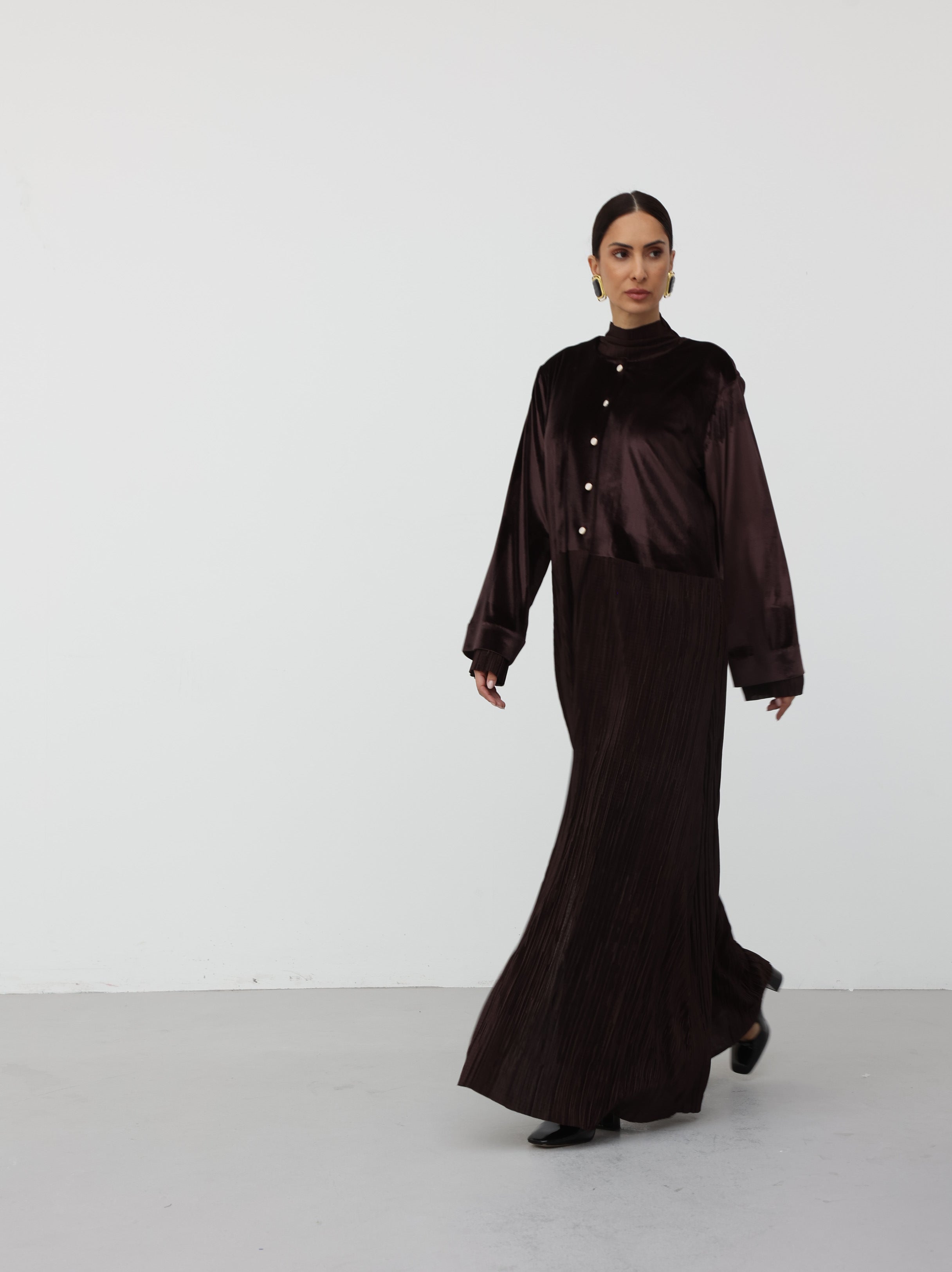 The Abaya 01 - Naomi