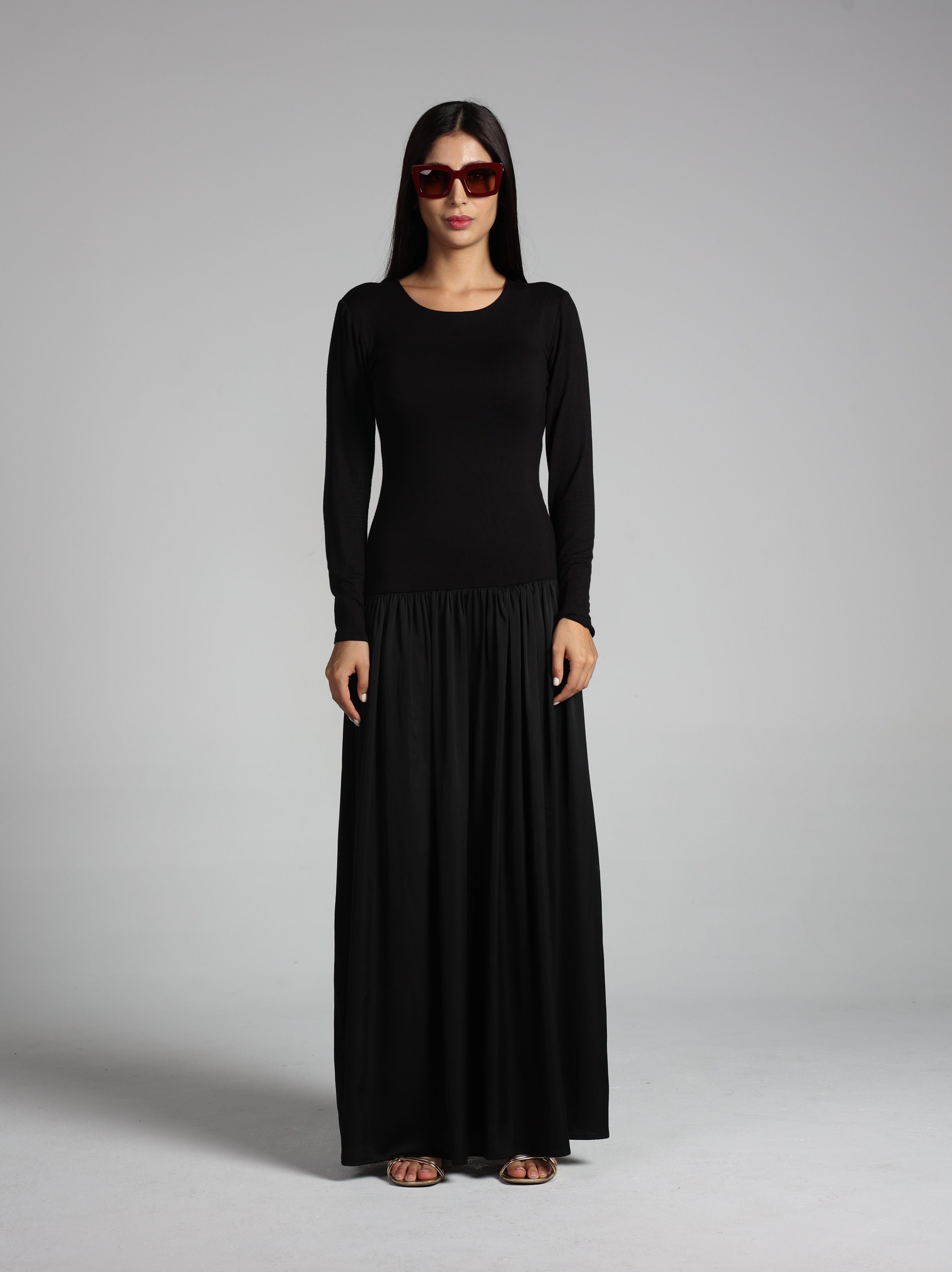 The Dress 05 - Black
