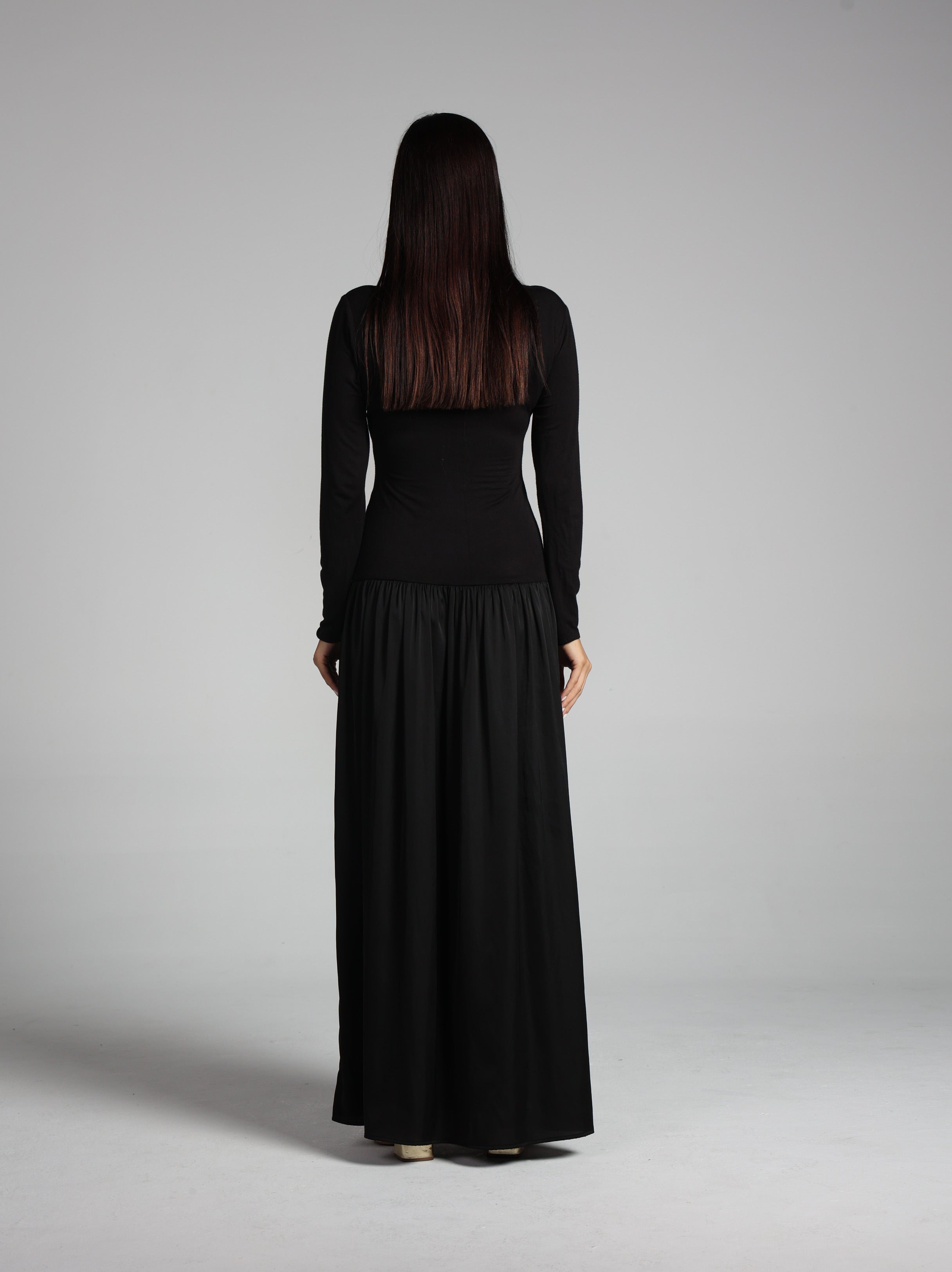 The Dress 05 - Black