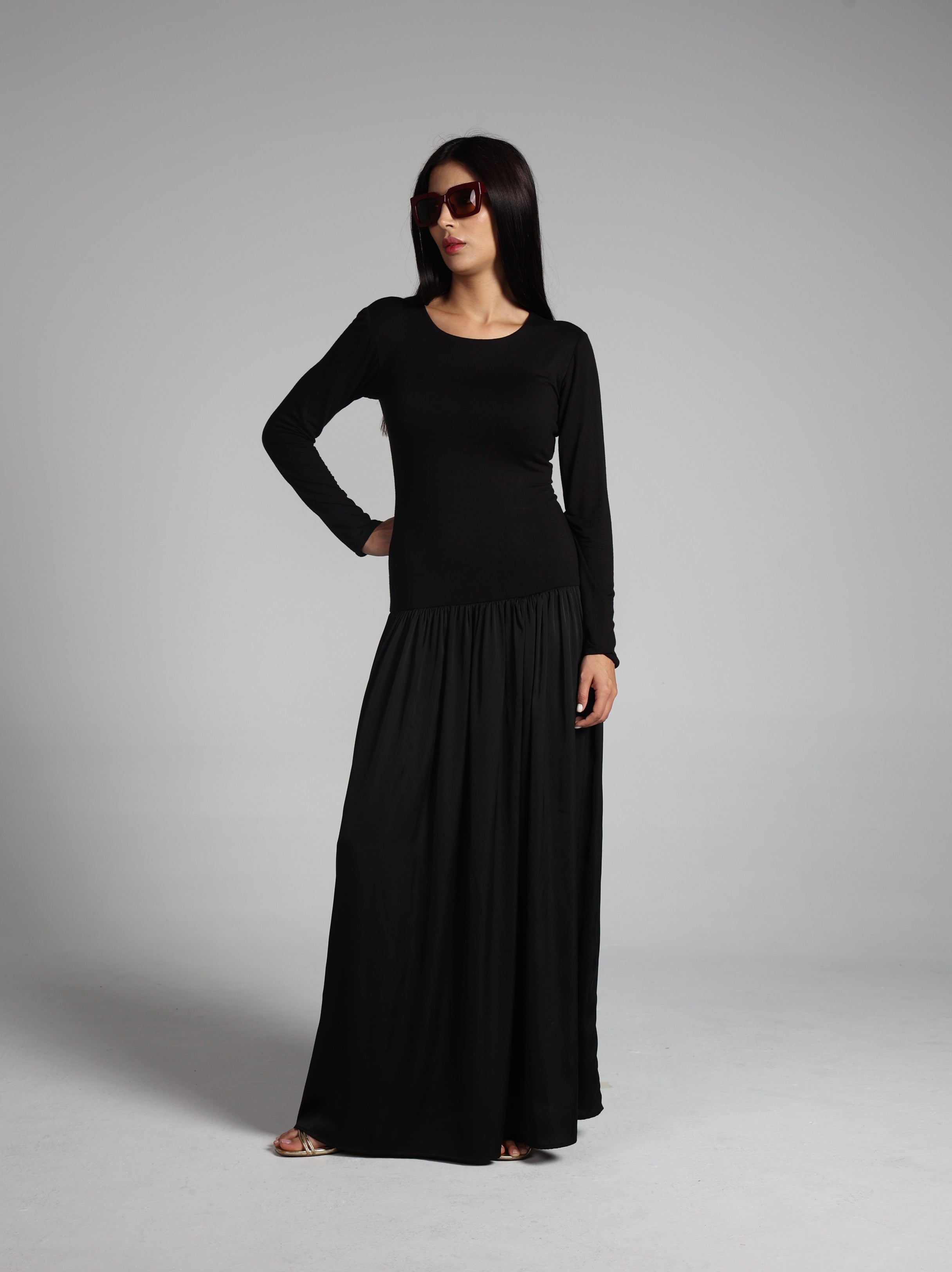 The Dress 05 - Black