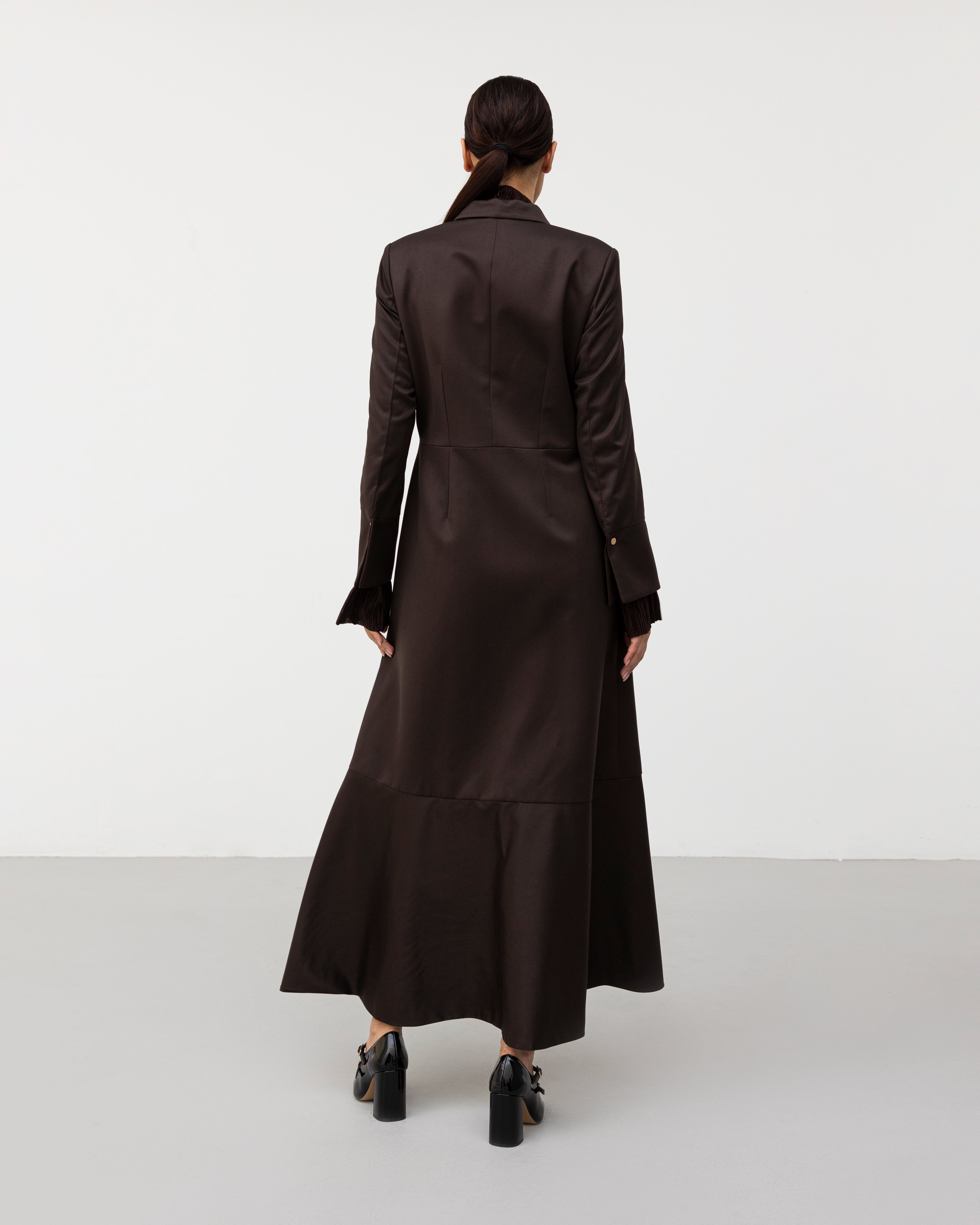 The Jacket 09 - Naomi