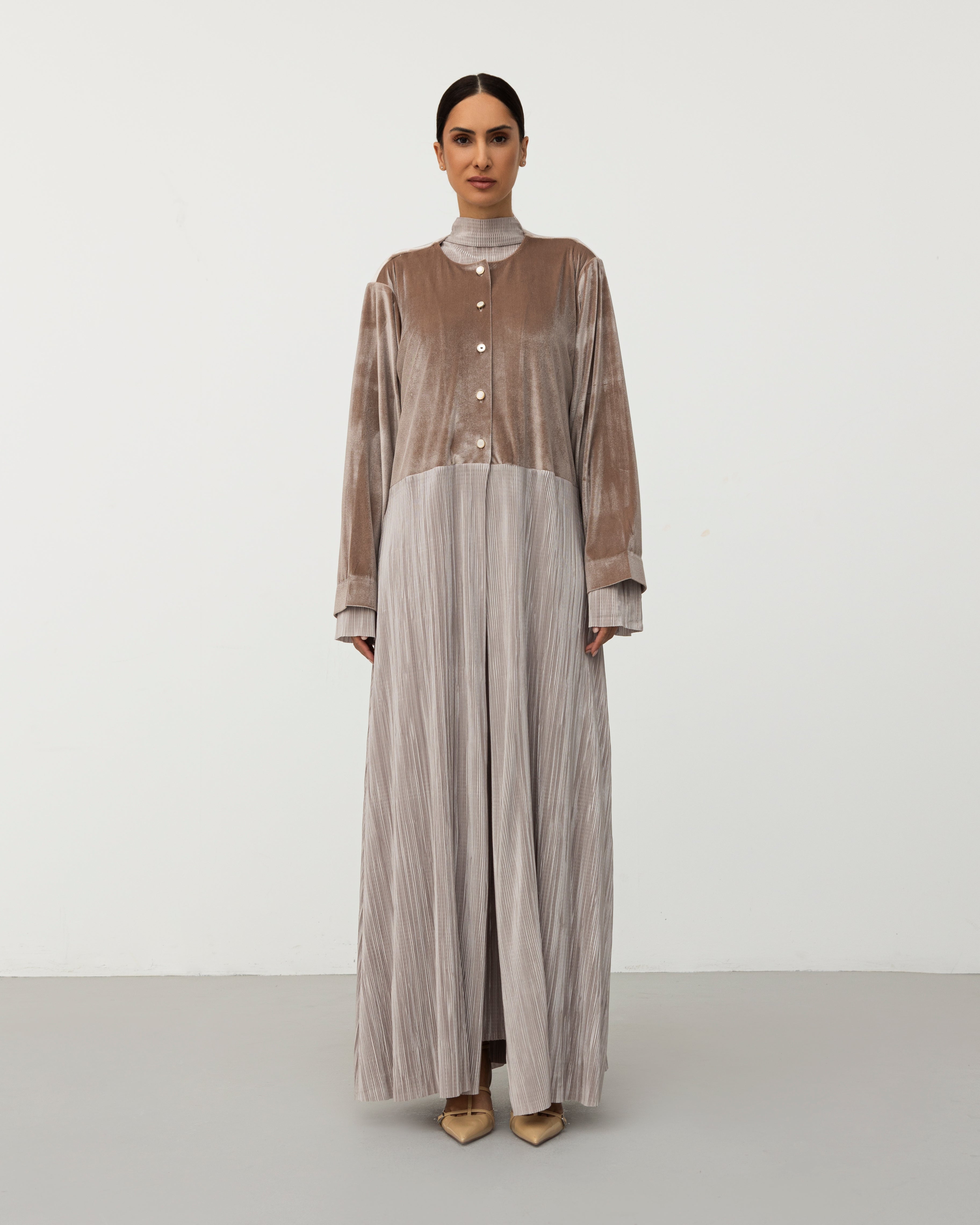 The Abaya 01 - Heidi