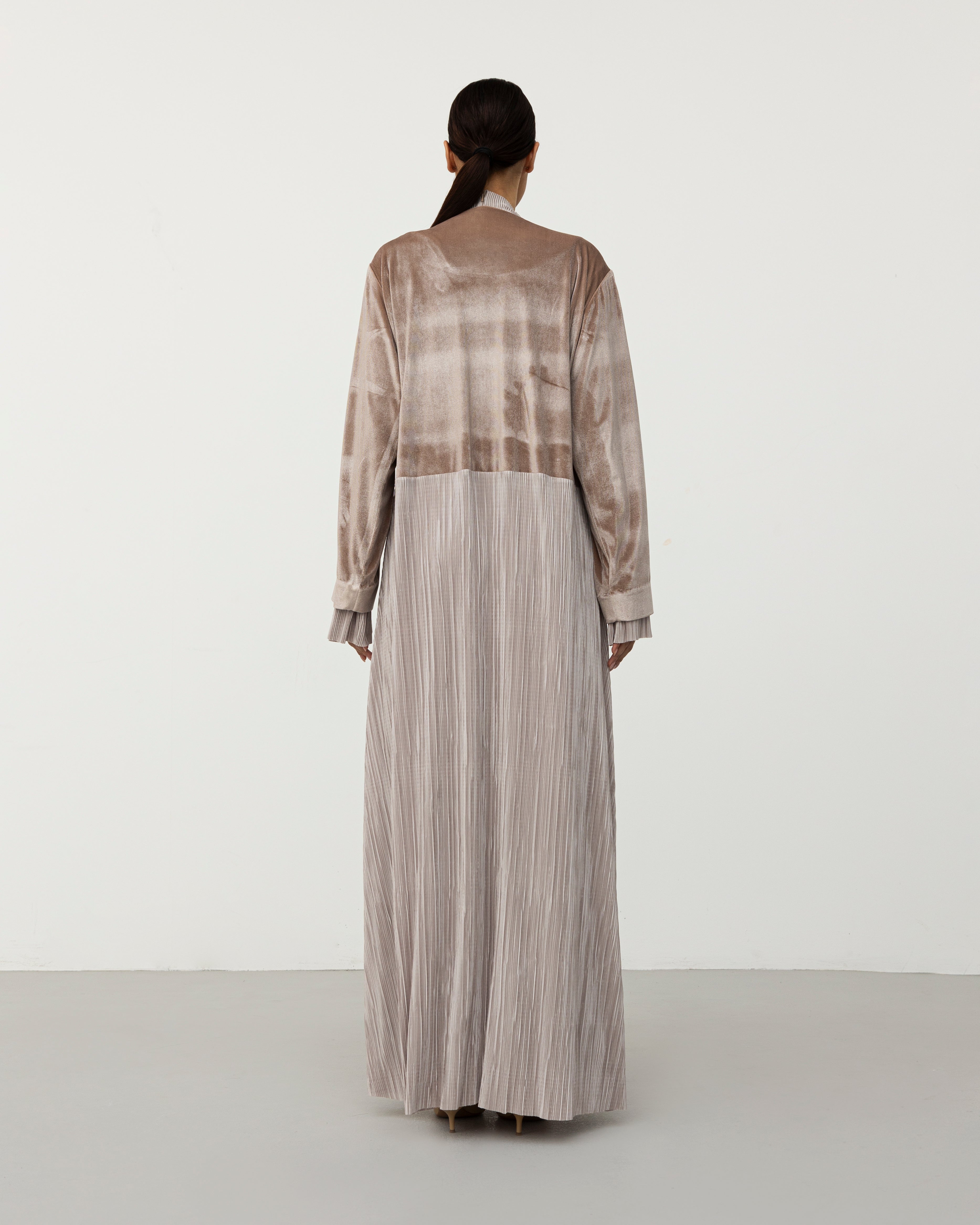 The Abaya 01 - Heidi