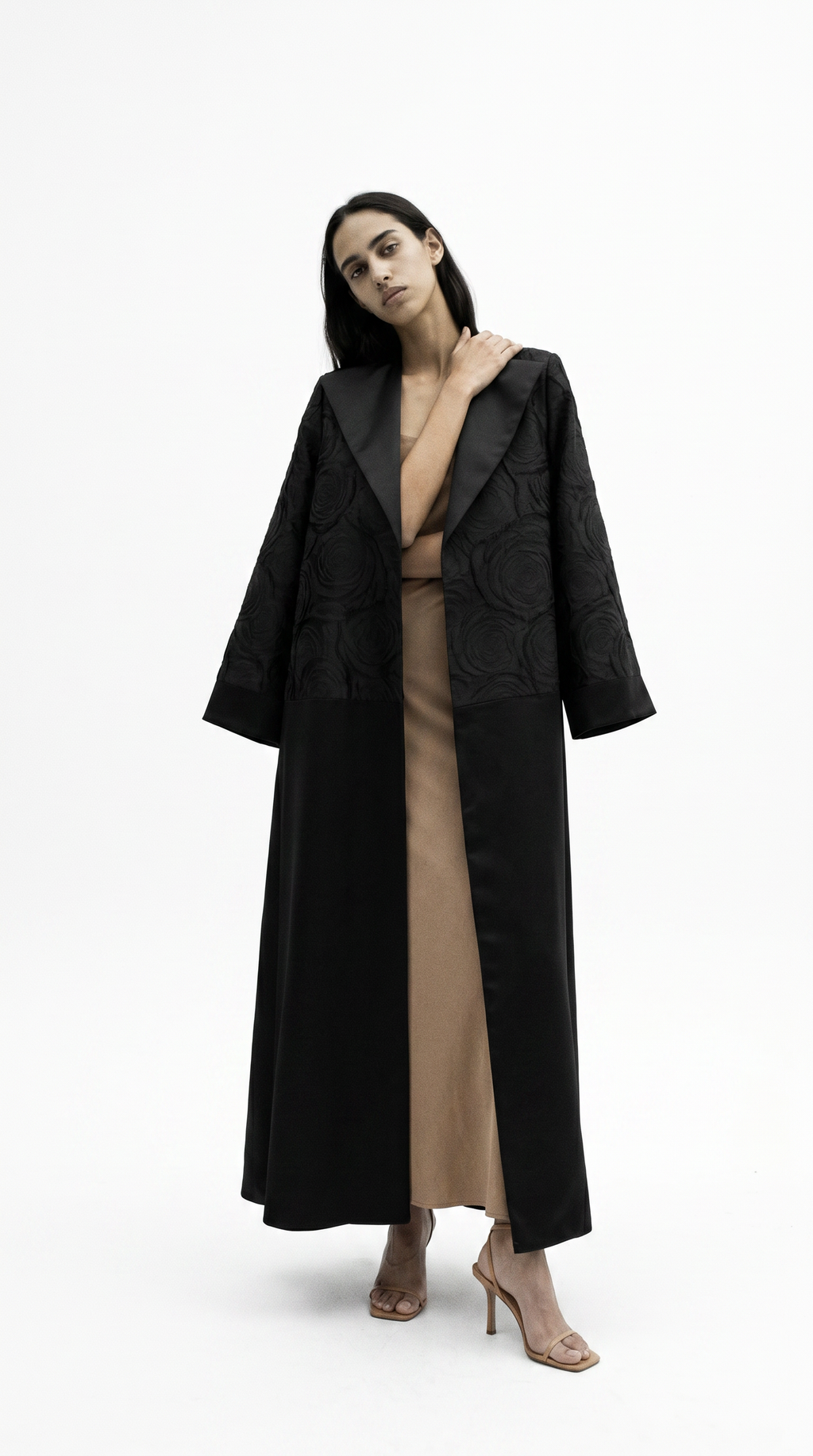 The Abaya 07 - Black Roses