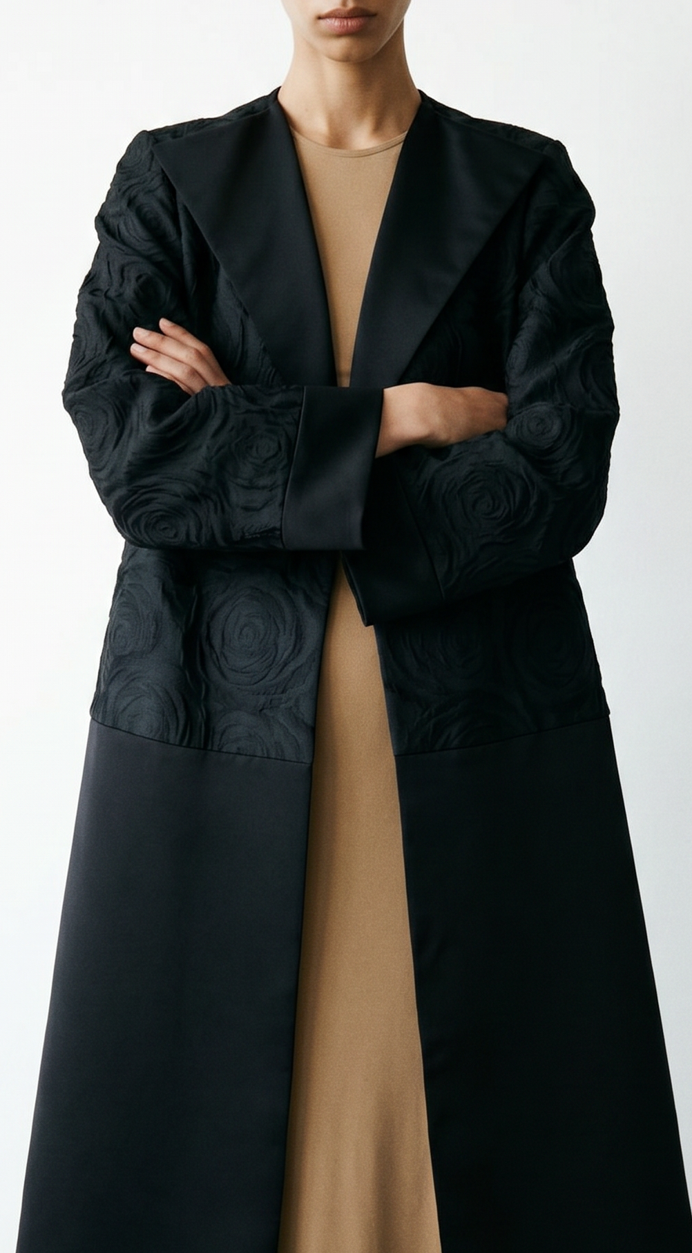The Abaya 07 - Black Roses