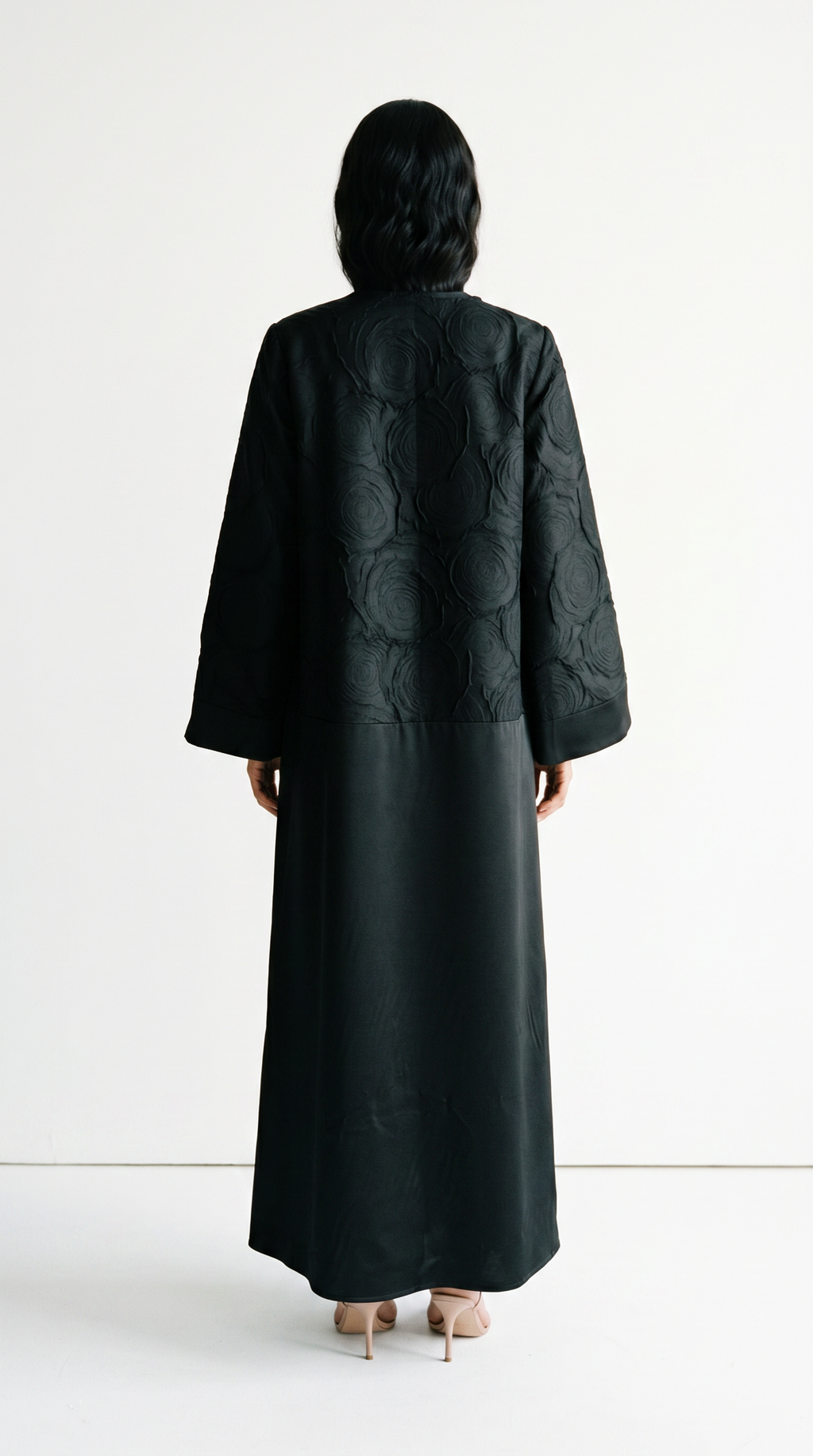 The Abaya 07 - Black Roses